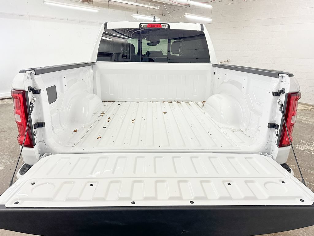 New 2026 RAM 1500 Big Horn AWD/4WD image 13