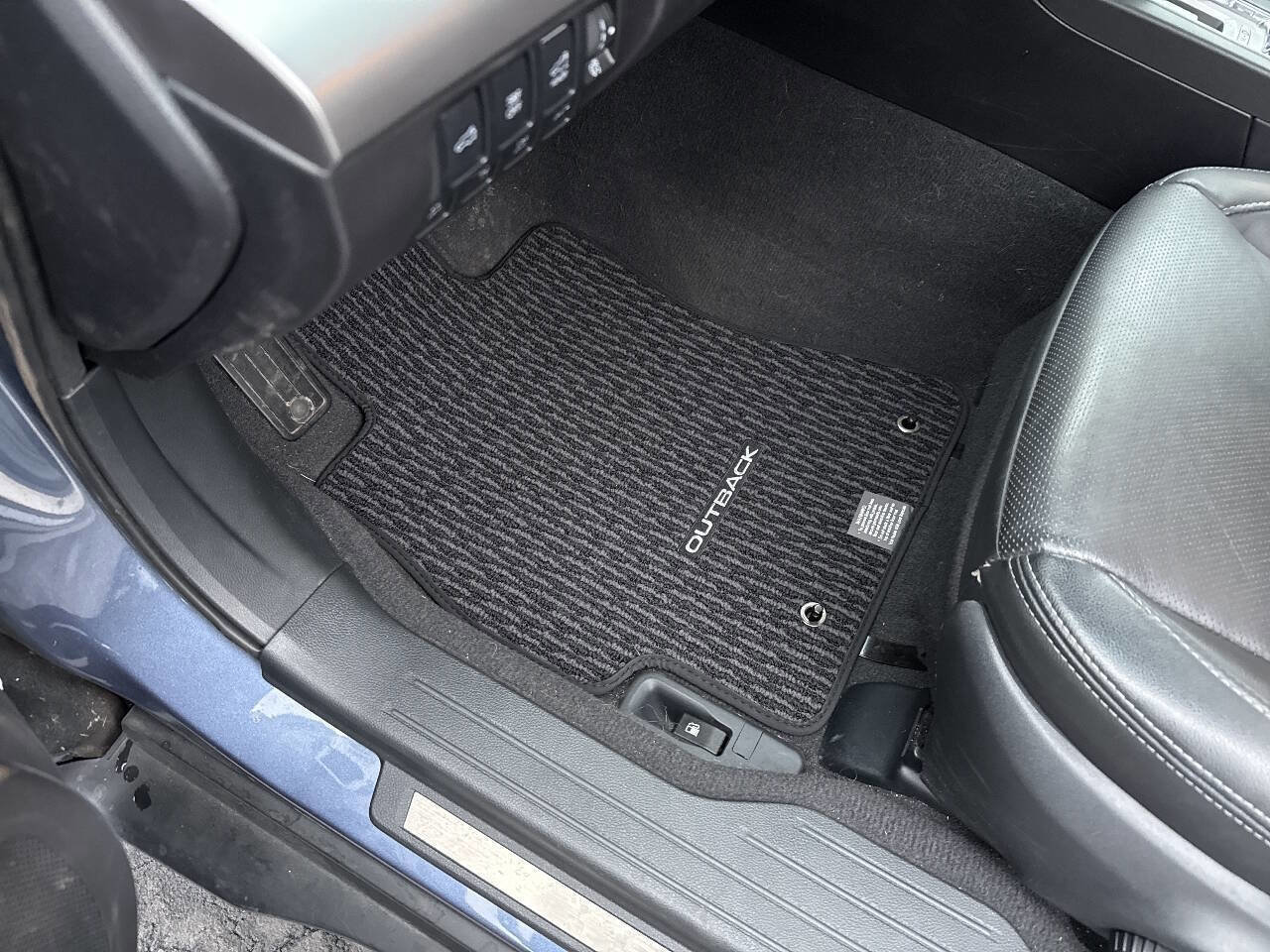 Used 2016 Subaru Outback 2.5i Limited image 16