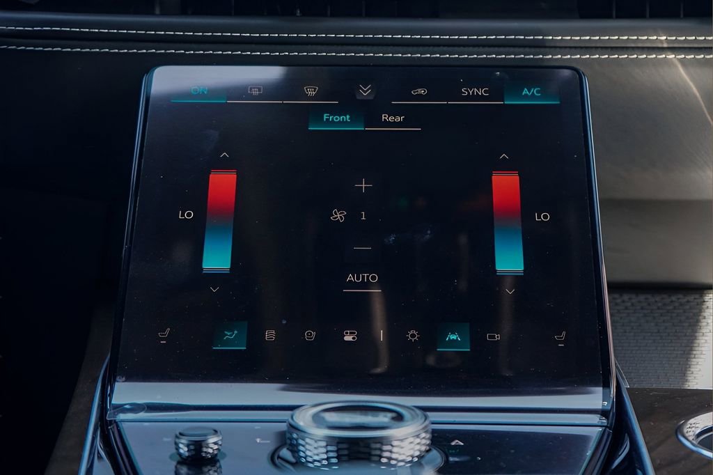 New 2026 Cadillac Escalade ESV Platinum Sport w/ LPO, ONYX Package image 22