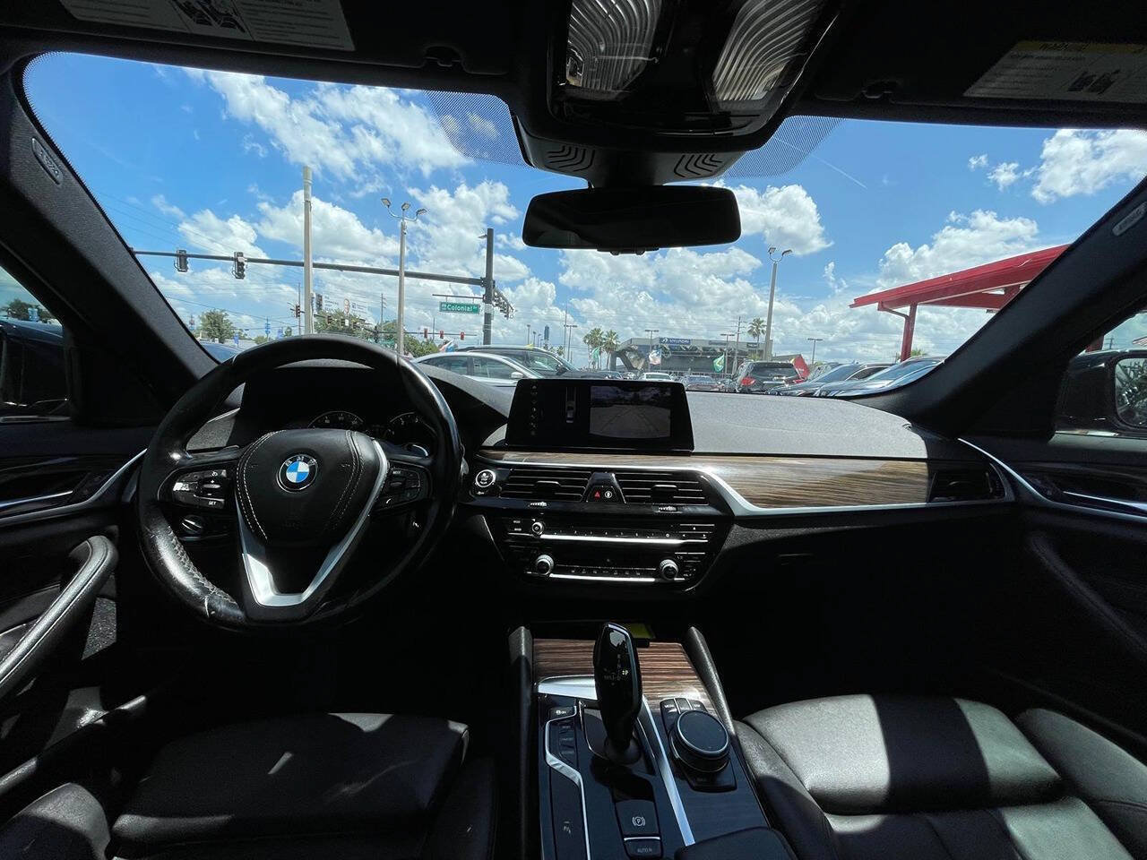 Used 2019 BMW 530i w/ Convenience Package RWD image 2