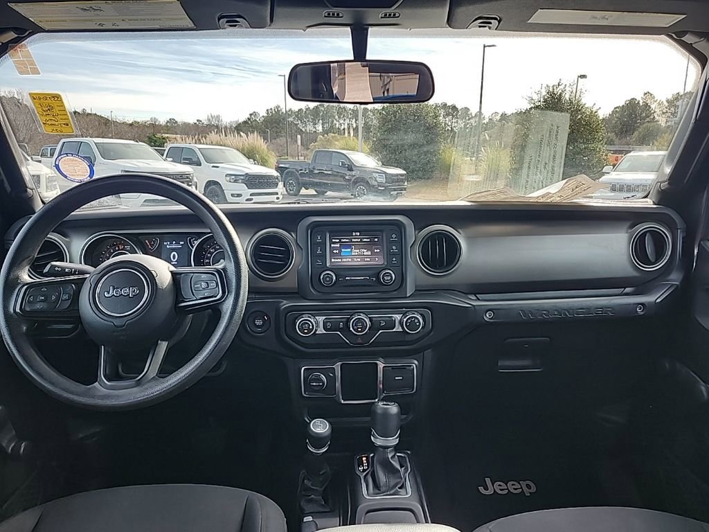 Used 2018 Jeep Wrangler Unlimited Sport image 2