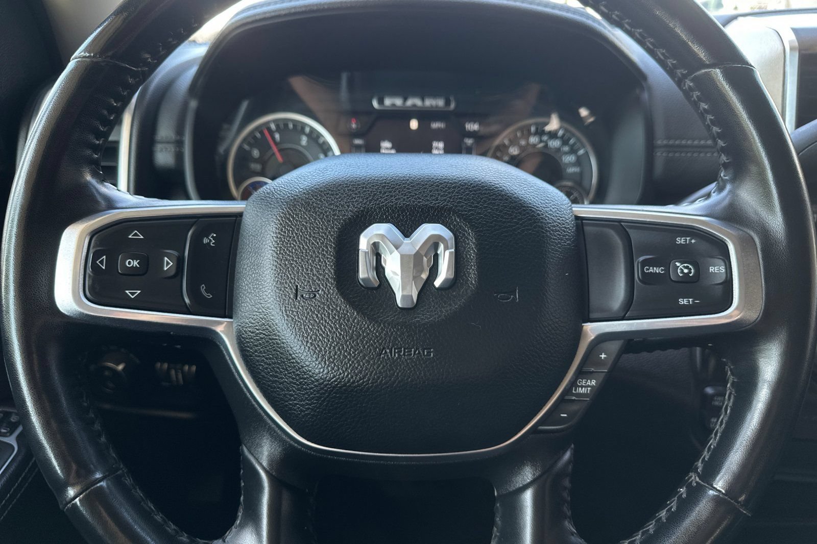 Used 2024 RAM 2500 Laramie AWD/4WD image 22