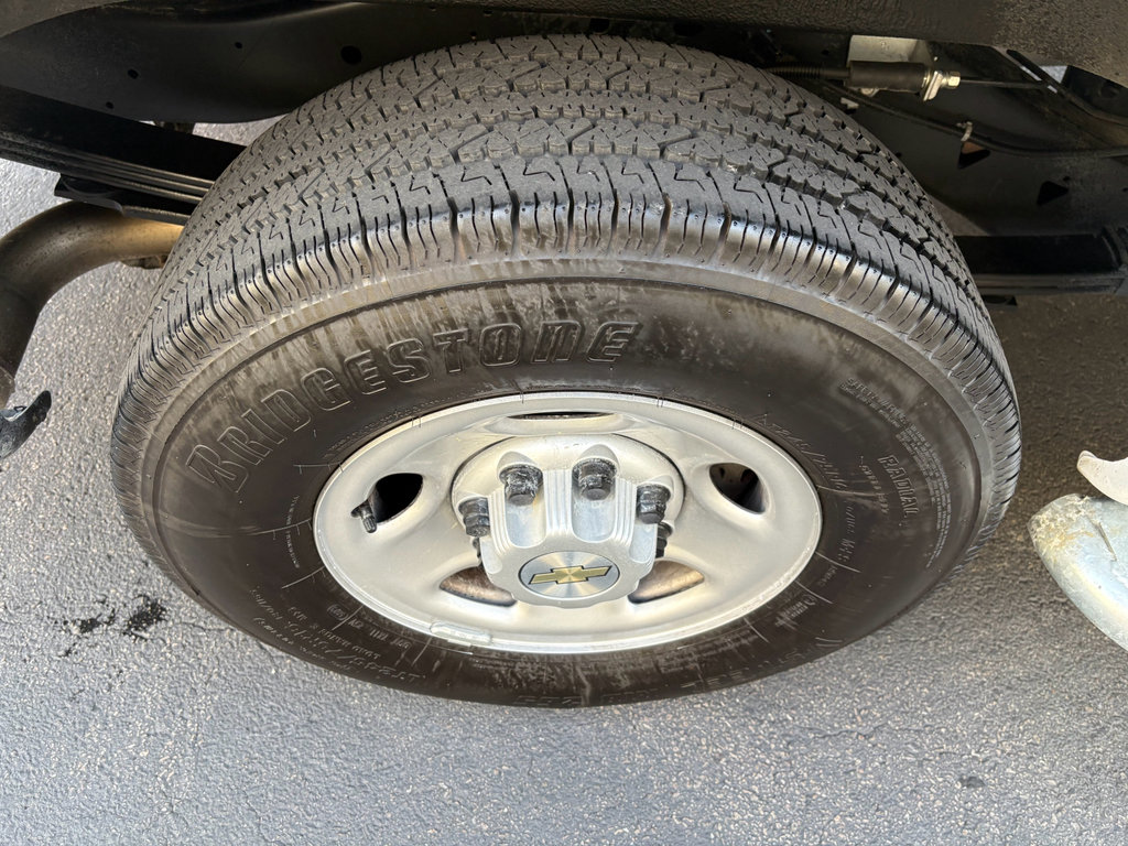 Used 2024 Chevrolet Express 2500 Work Van w/ Driver Convenience Package image 15