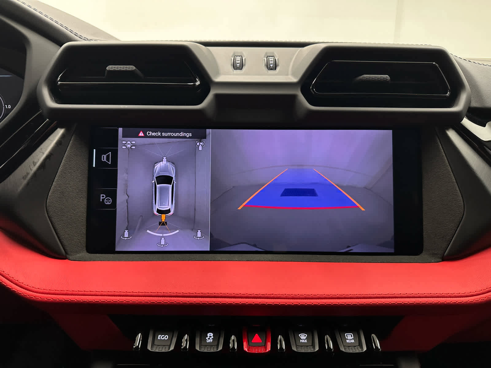 Used 2025 Lamborghini Urus SE image 37