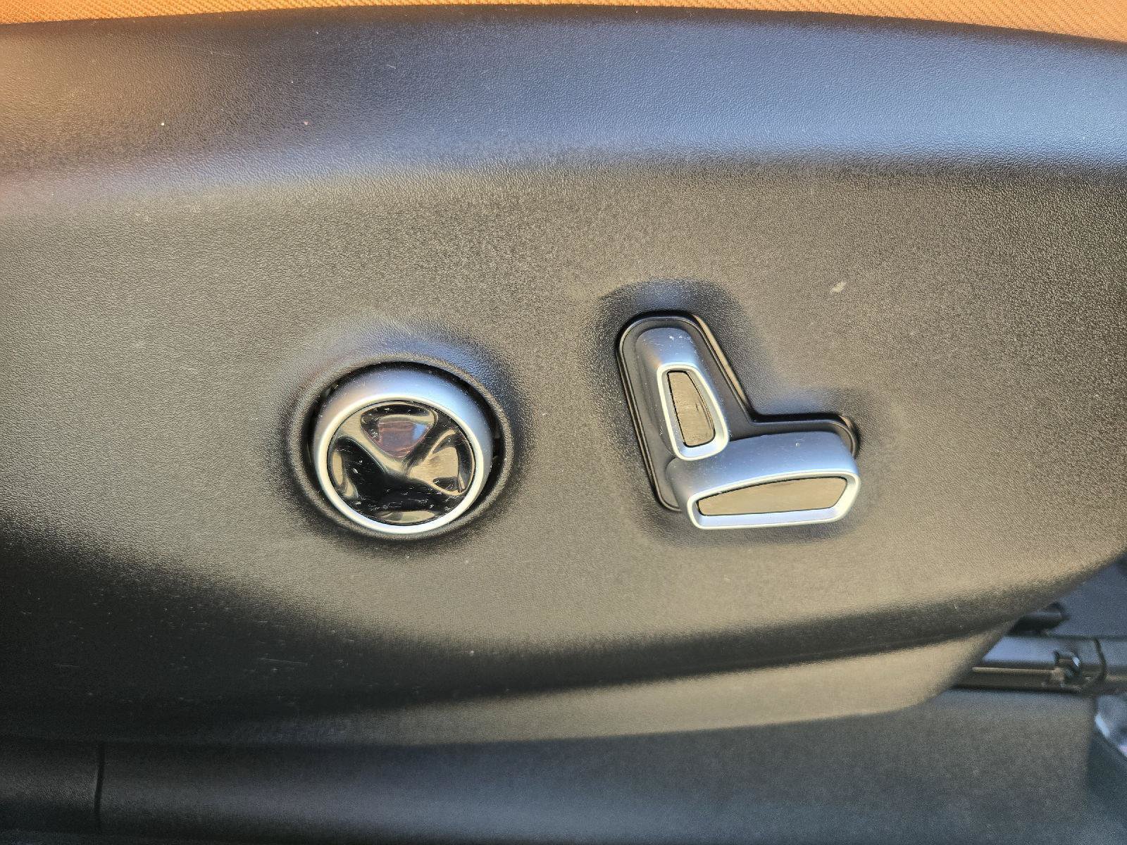 Used 2021 Chrysler Pacifica Pinnacle AWD/4WD image 26