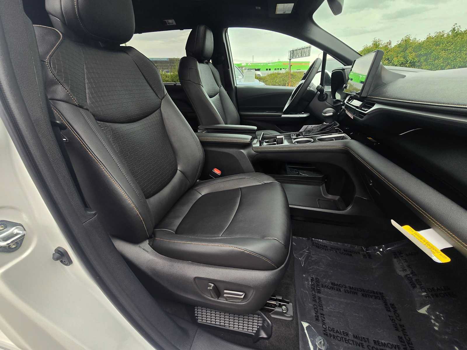 New 2026 Toyota Sienna XLE Woodland Edition AWD/4WD image 10