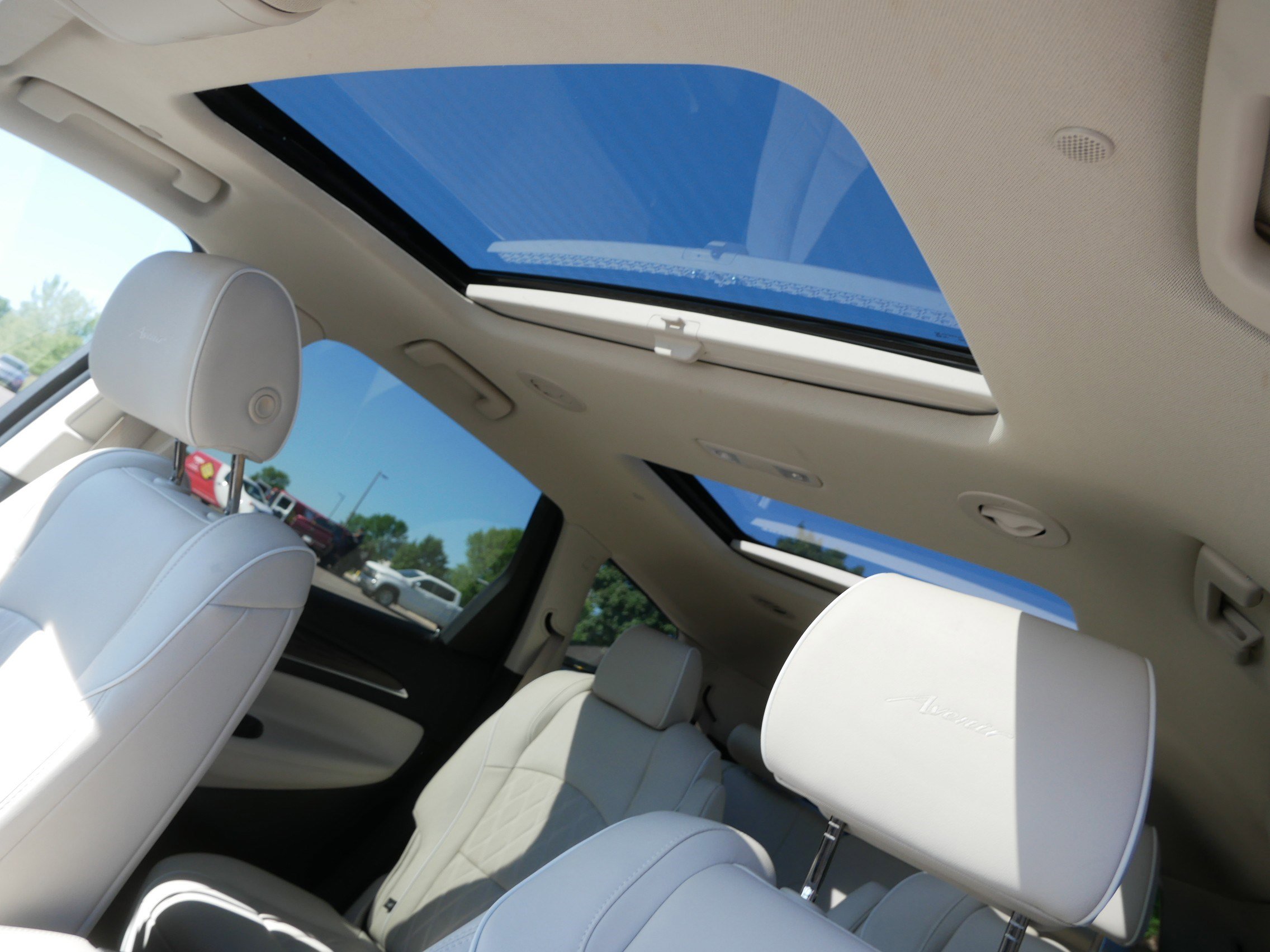 Certified 2023 Buick Enclave Avenir w/ Trailering Package, 5000 lbs. image 20