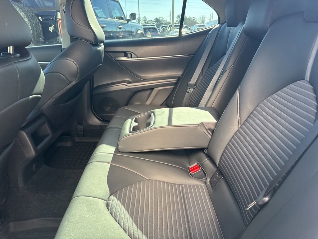 Used 2024 Toyota Camry SE image 23