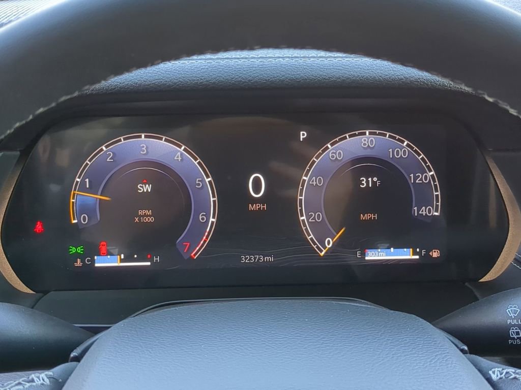 Used 2024 Jeep Grand Cherokee L Limited w/ Luxury Tech Group II image 16