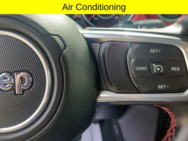 Used 2022 Jeep Wrangler Rubicon AWD/4WD image 12