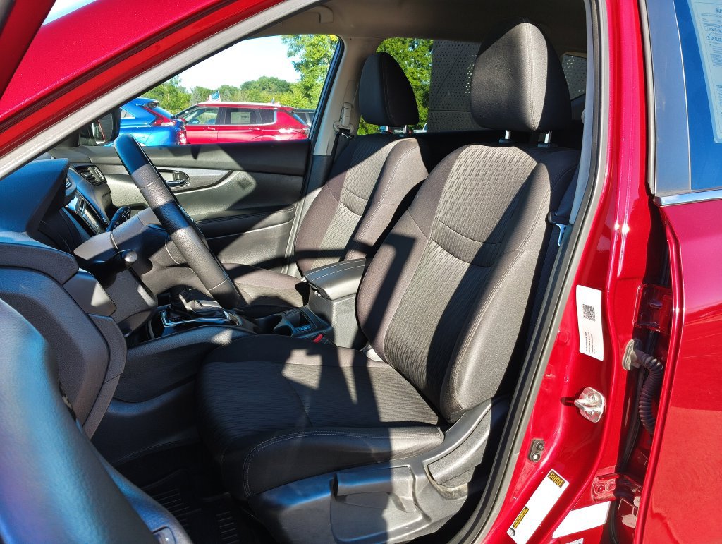 Used 2020 Nissan Rogue S AWD/4WD image 2