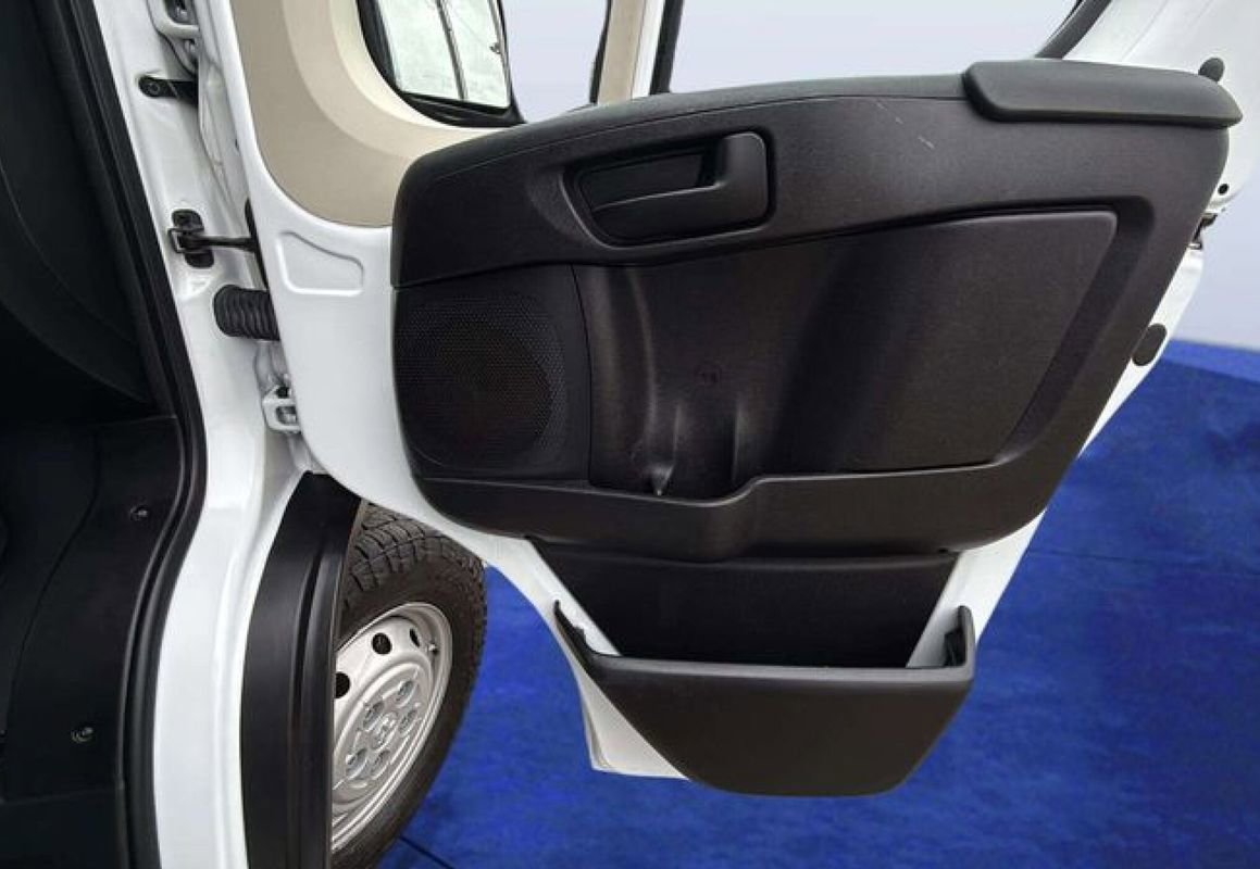 Used 2019 RAM ProMaster 2500 w/ Interior Convenience Group image 15