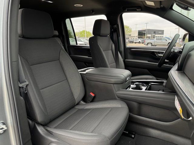 New 2026 Chevrolet Suburban LS w/ LS Custom Edition RWD image 24