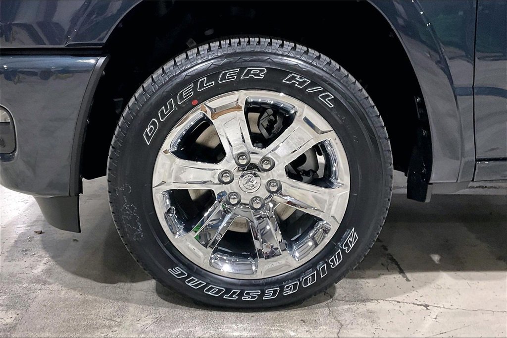 New 2026 RAM 1500 4x4 Crew Cab image 12