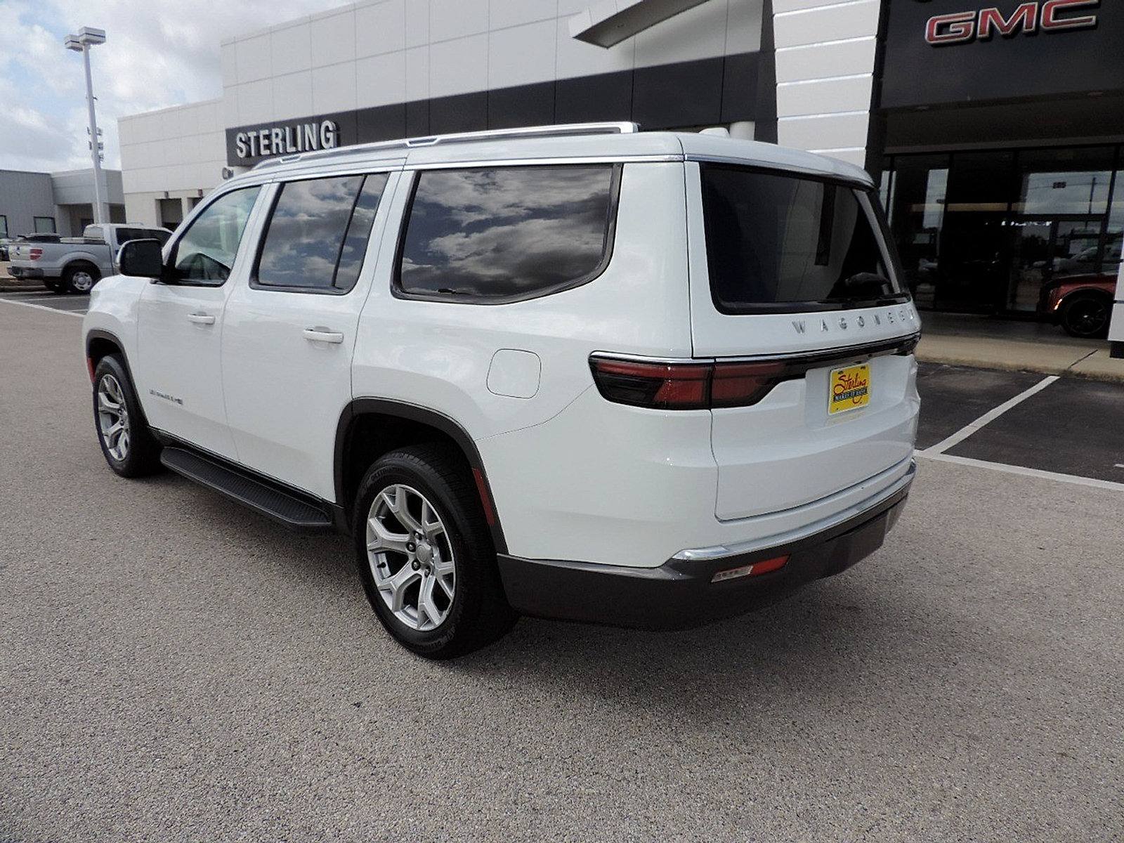 Used 2022 Jeep Wagoneer Series I w/ Premium Group I RWD image 7