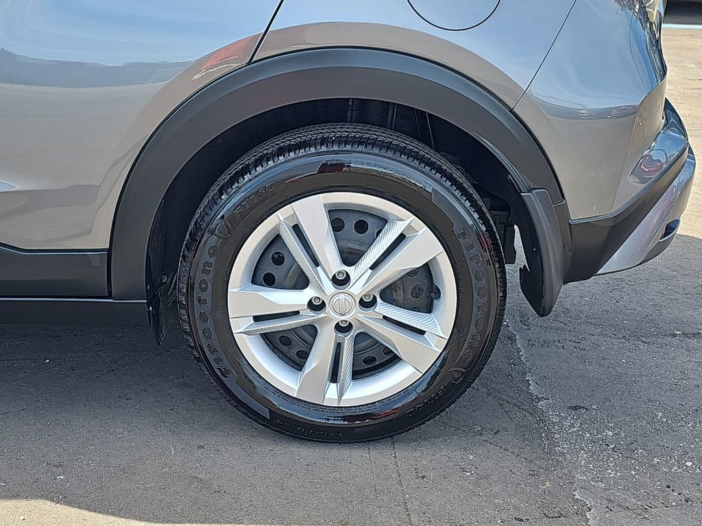 Used 2025 Nissan Kicks Play S image 33