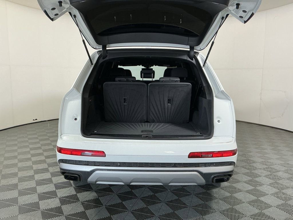Used 2025 Audi Q7 3.0T Premium Plus AWD/4WD image 29
