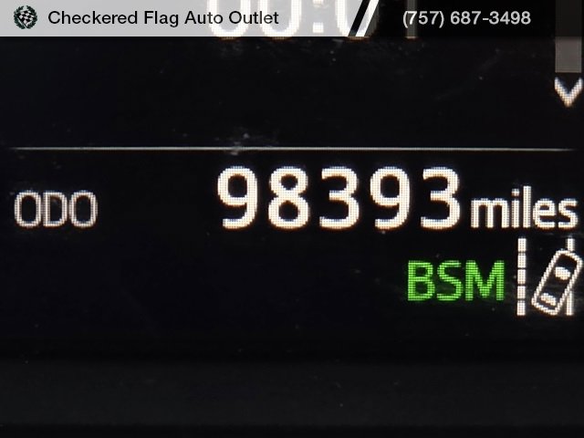 Used 2018 Toyota RAV4 SE image 27