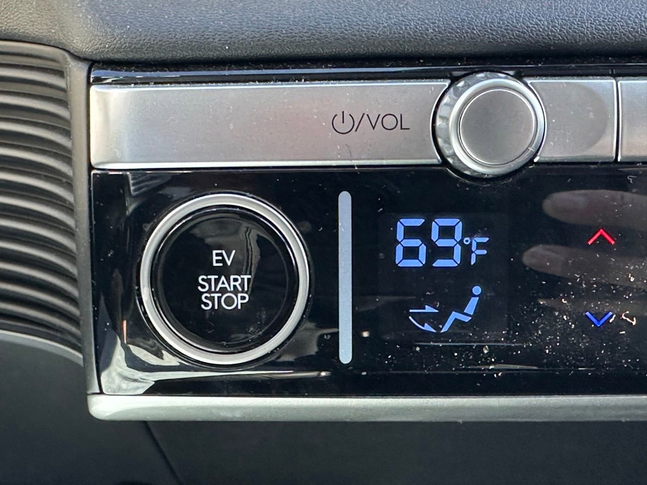 Used 2024 Hyundai Ioniq 5 Limited image 35