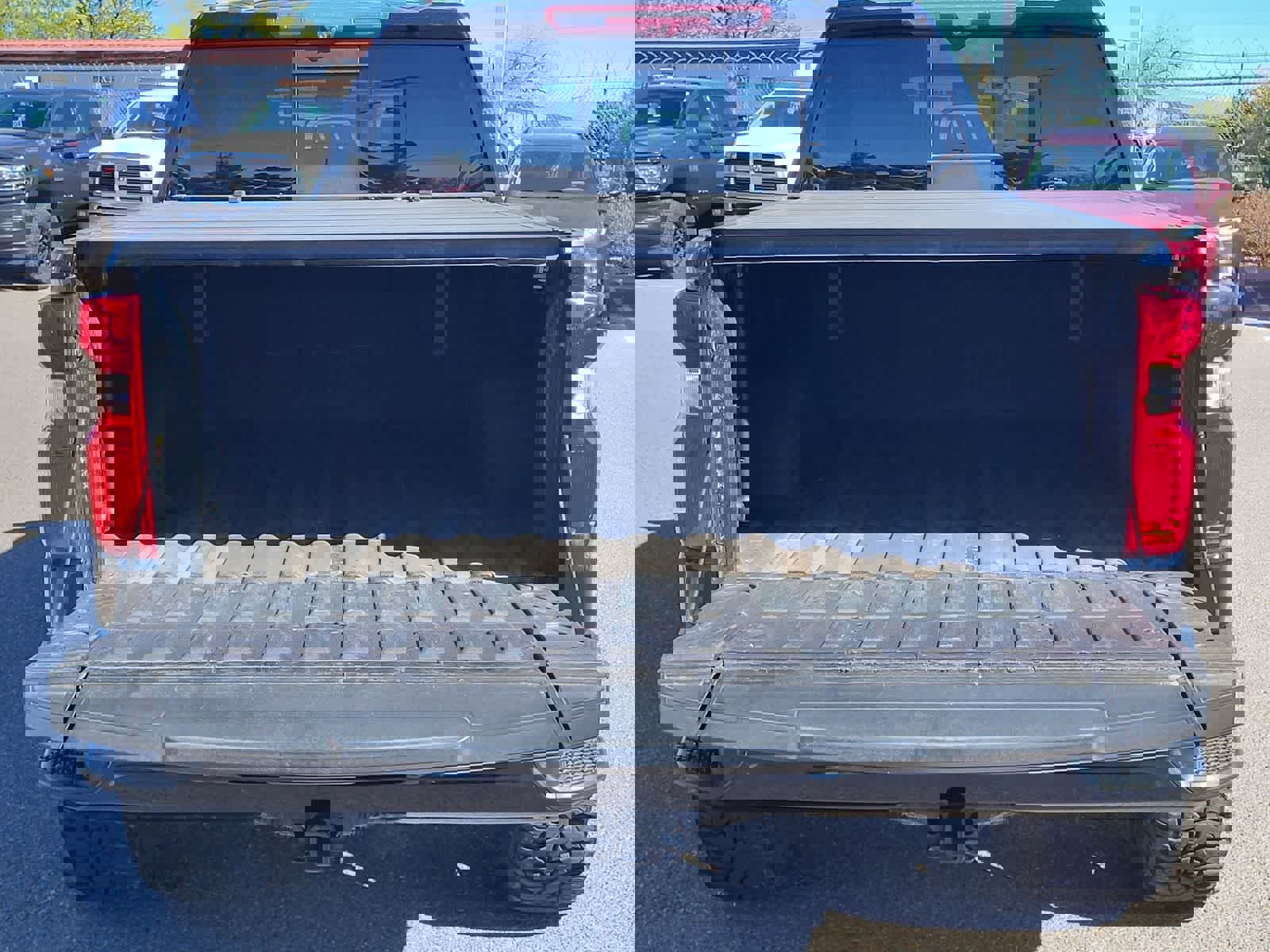 Used 2023 Chevrolet Silverado 1500 ZR2 w/ Technology Package image 30