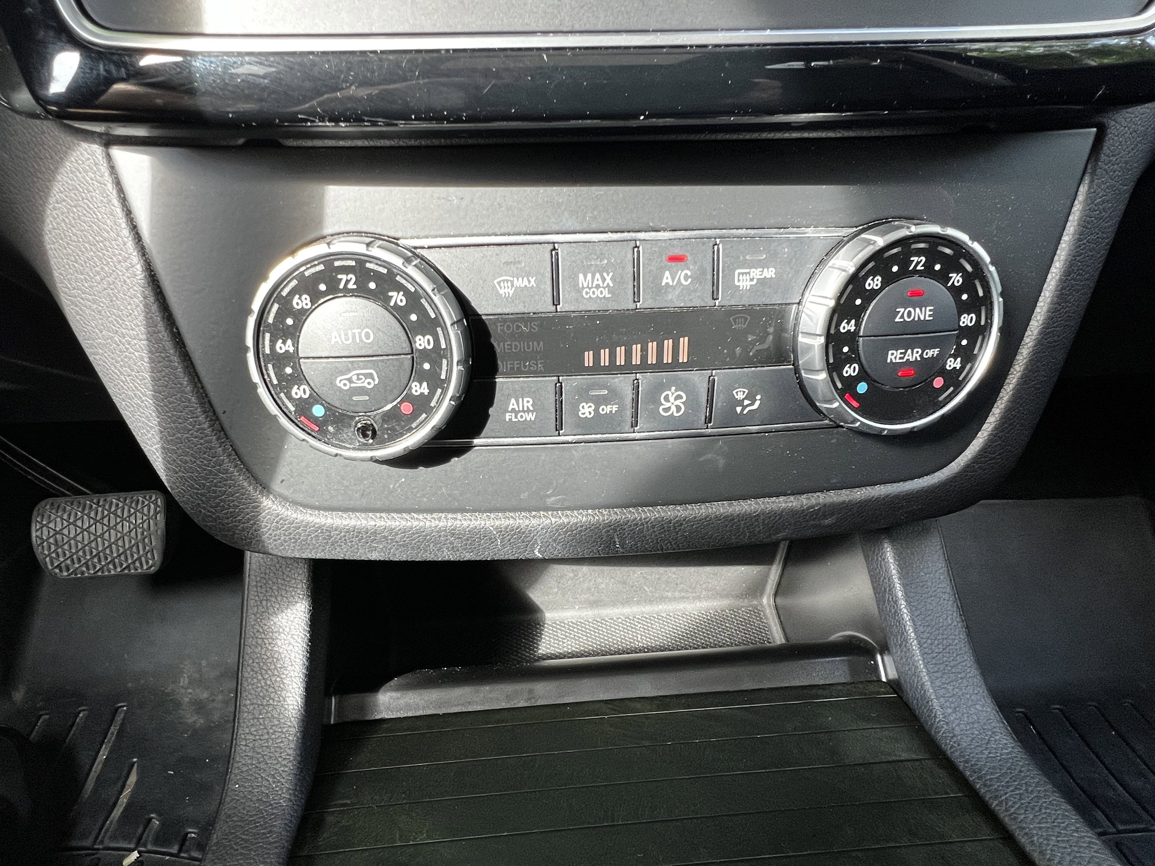 Used 2017 Mercedes-Benz GLS 450 4MATIC image 22