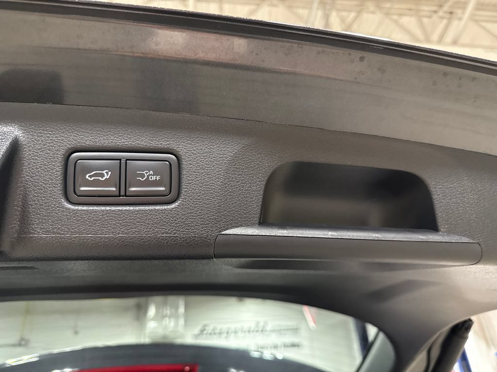 Used 2025 Kia Telluride SX w/ SX Captain's Chair Package AWD/4WD image 16