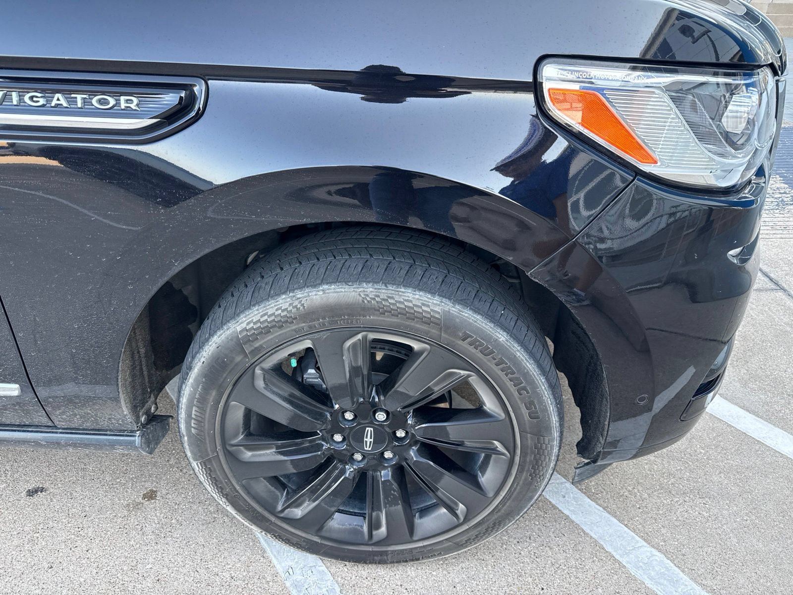 Used 2022 Lincoln Navigator Reserve AWD/4WD image 4