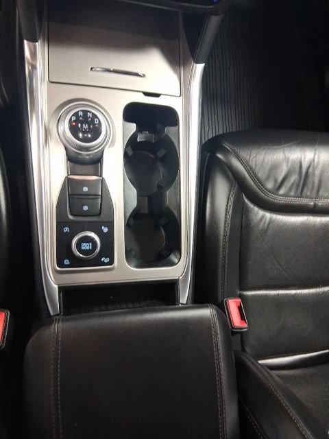 Used 2020 Ford Explorer Platinum w/ Premium Technology Package AWD/4WD image 32