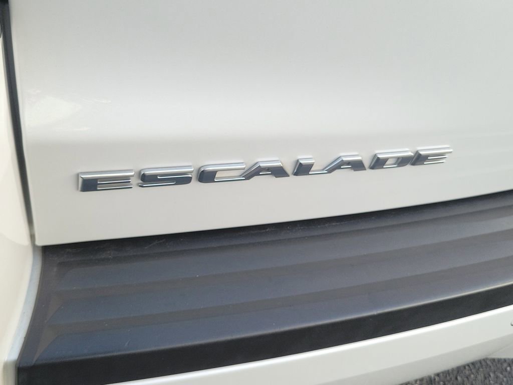 Used 2018 Cadillac Escalade Platinum image 32