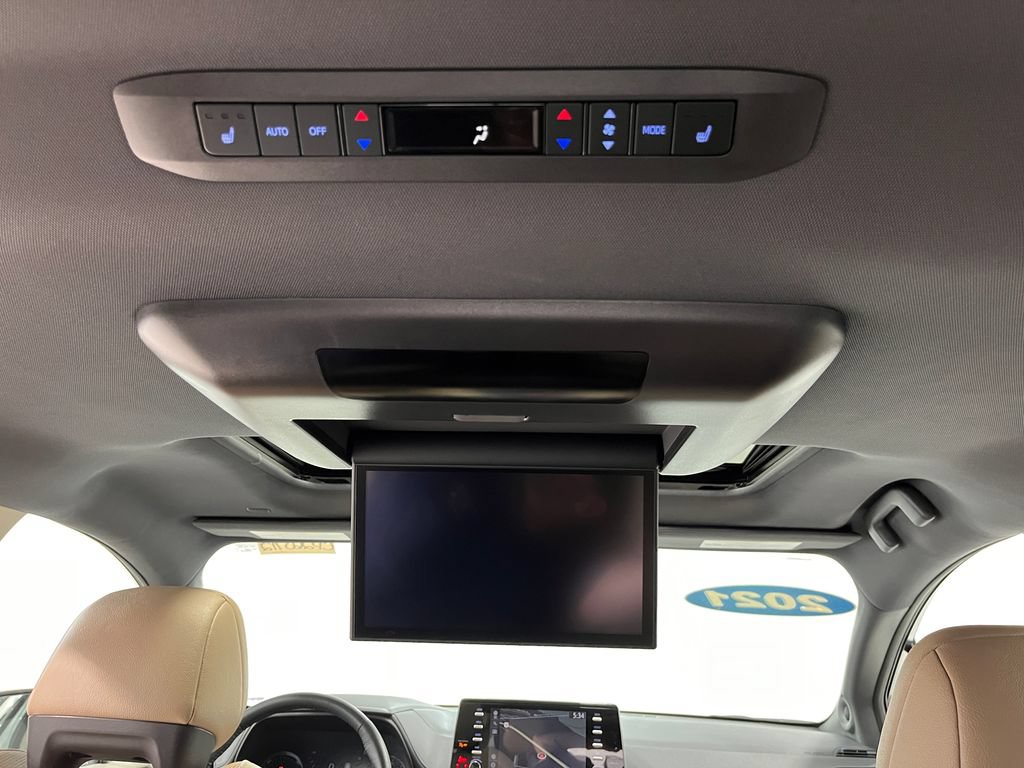 Used 2021 Toyota Sienna Limited AWD/4WD image 4