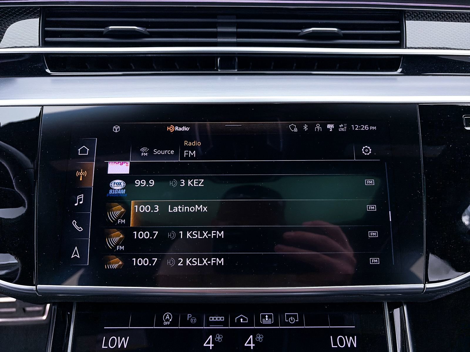 Used 2023 Audi S8 w/ S8 Executive Package AWD/4WD image 25