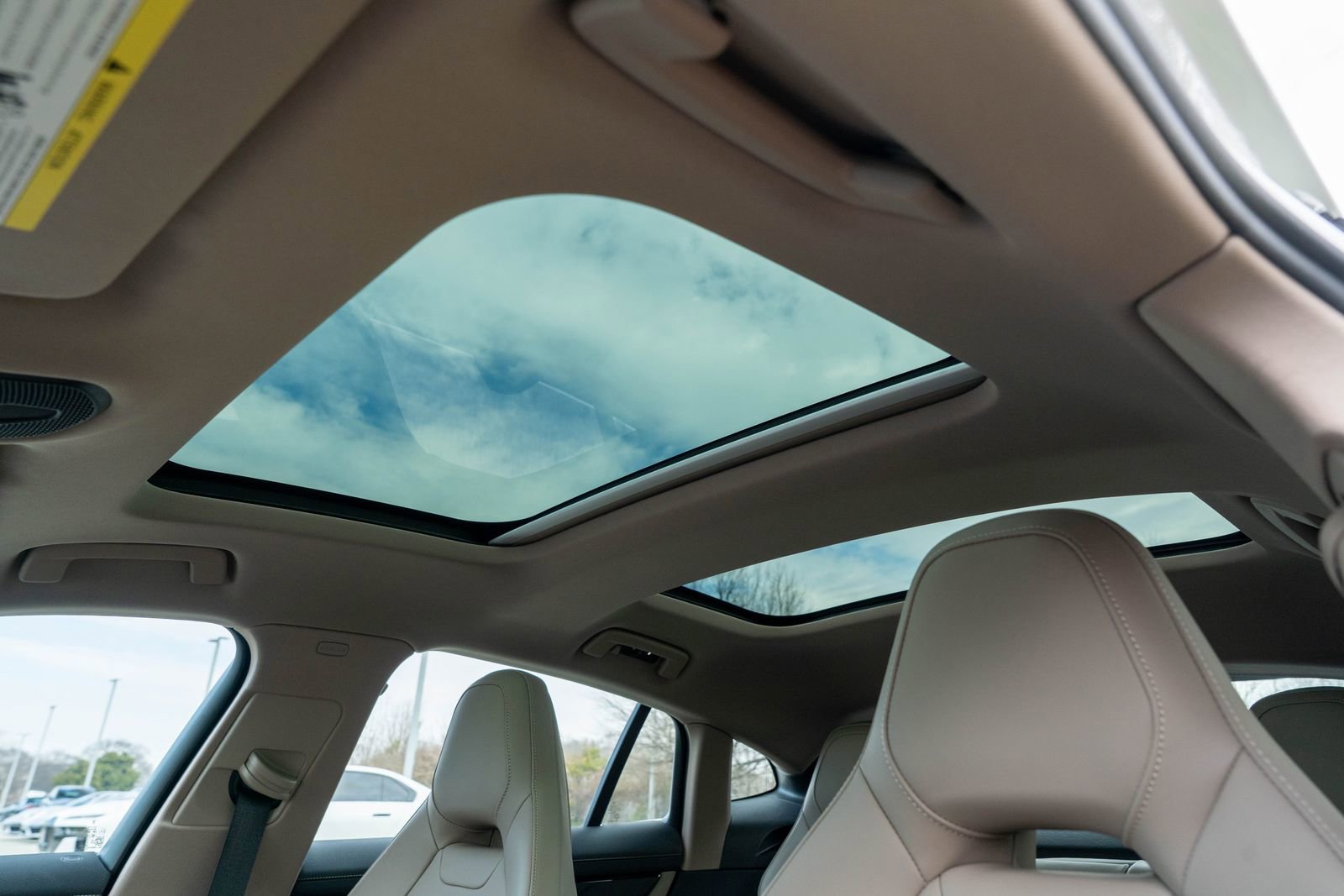 Certified 2025 Porsche Panamera image 31