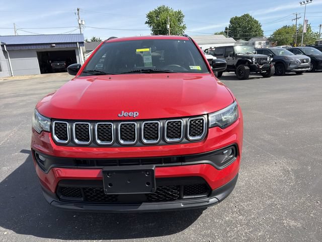 Used 2024 Jeep Compass Latitude AWD/4WD image 10