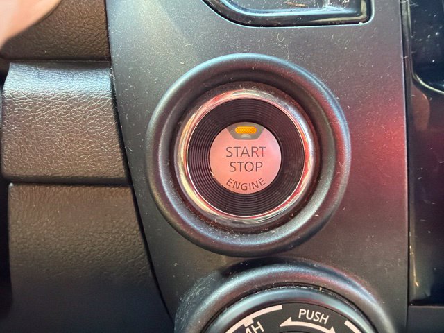 Used 2021 Nissan Titan PRO-4X w/ Pro-4x Convenience Package AWD/4WD image 40