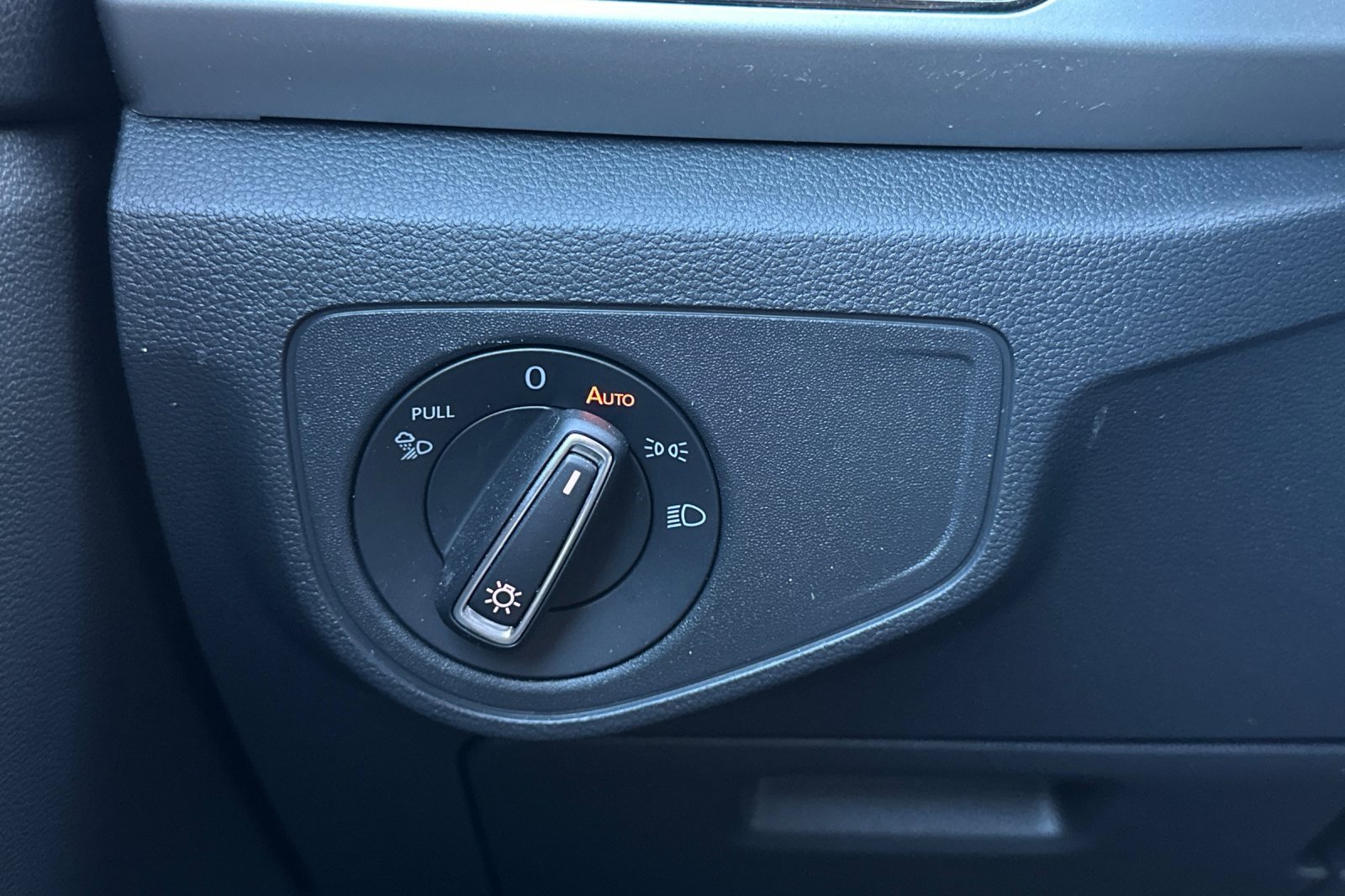 Used 2023 Volkswagen Atlas SEL image 30