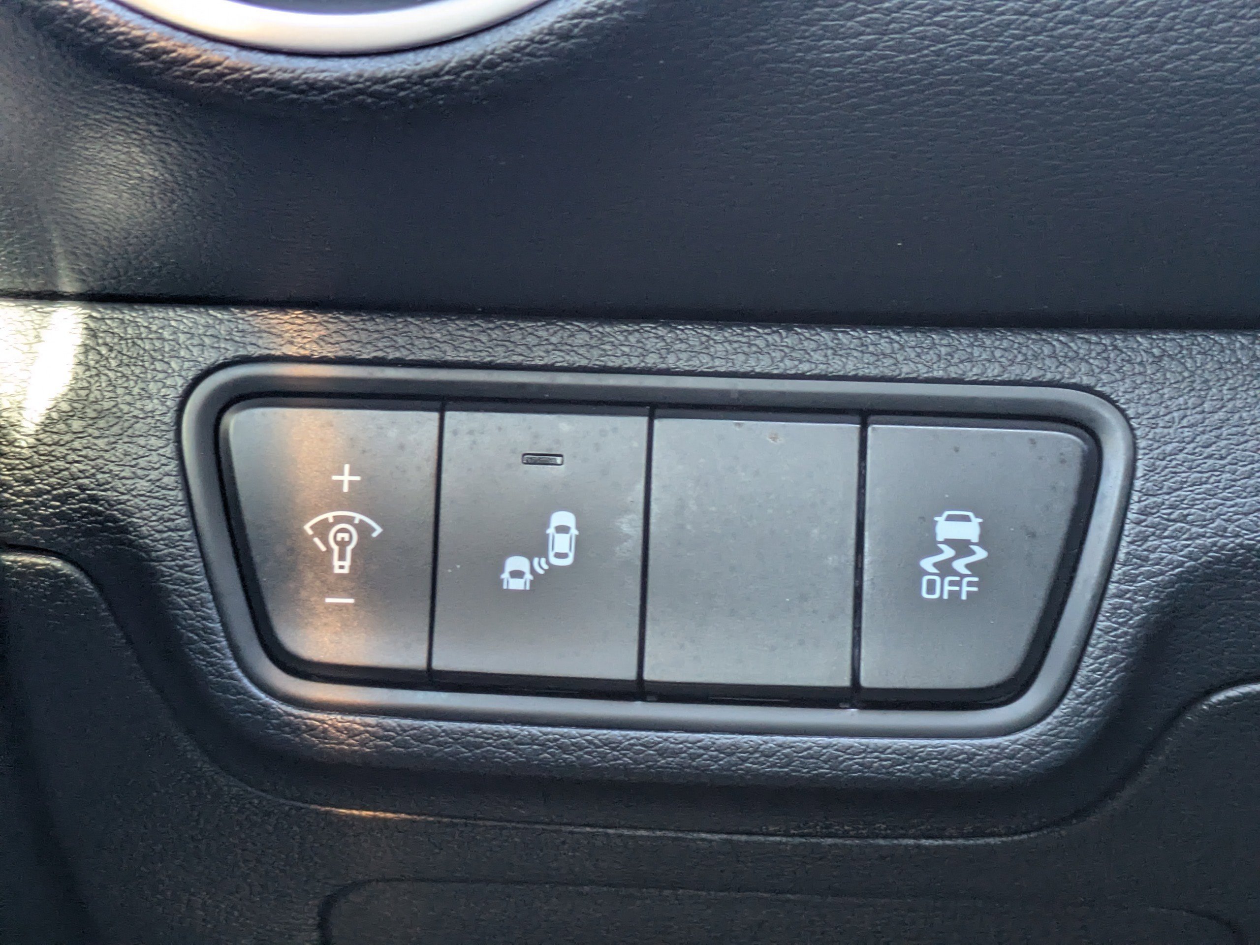 Certified 2022 Kia Forte LXS w/ LXS Technology Package image 27