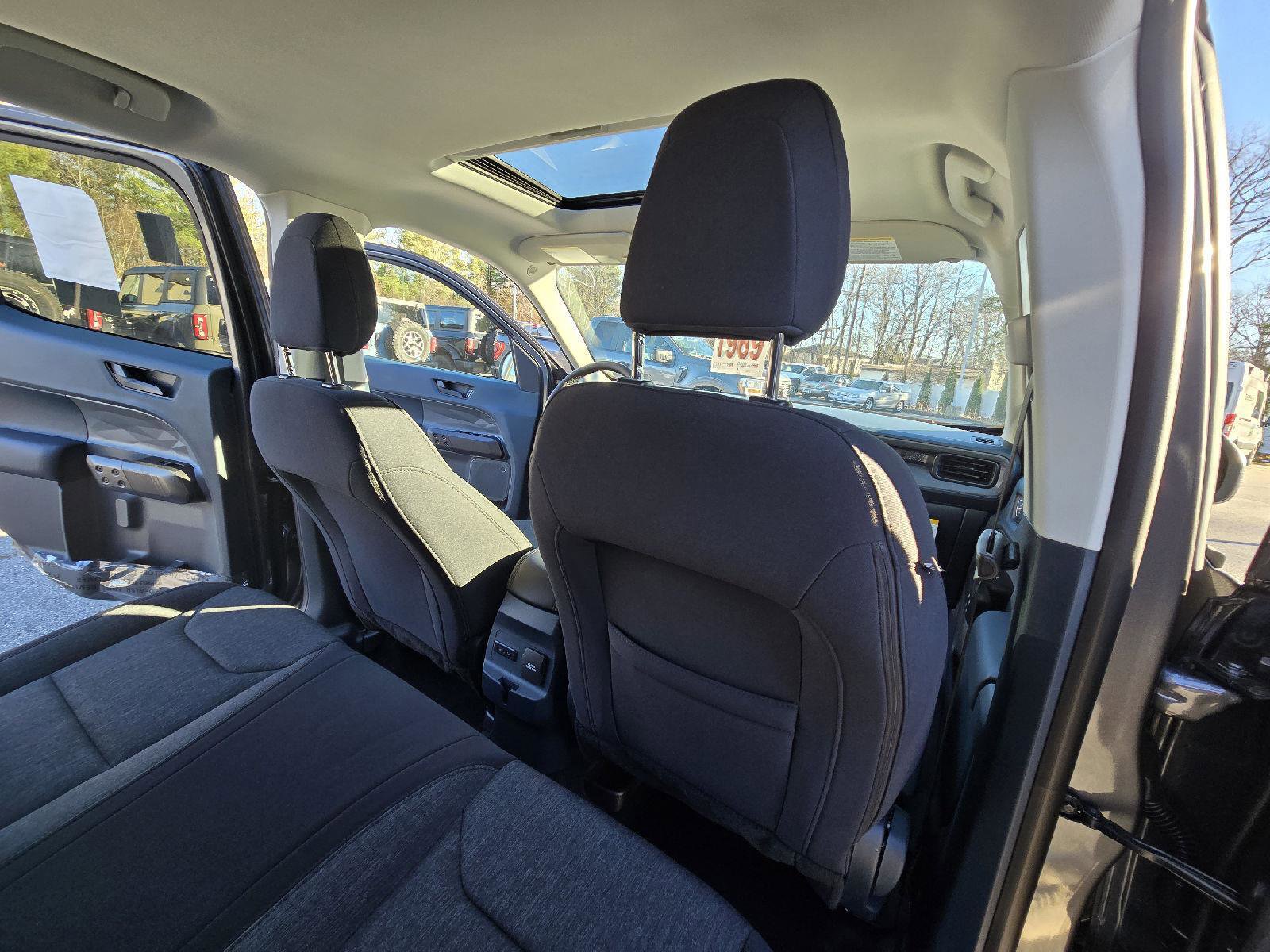 New 2025 Ford Maverick XLT w/ XLT Luxury Package image 18