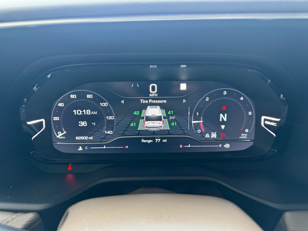 Used 2022 GMC Yukon XL Denali w/ Denali Reserve Package image 18