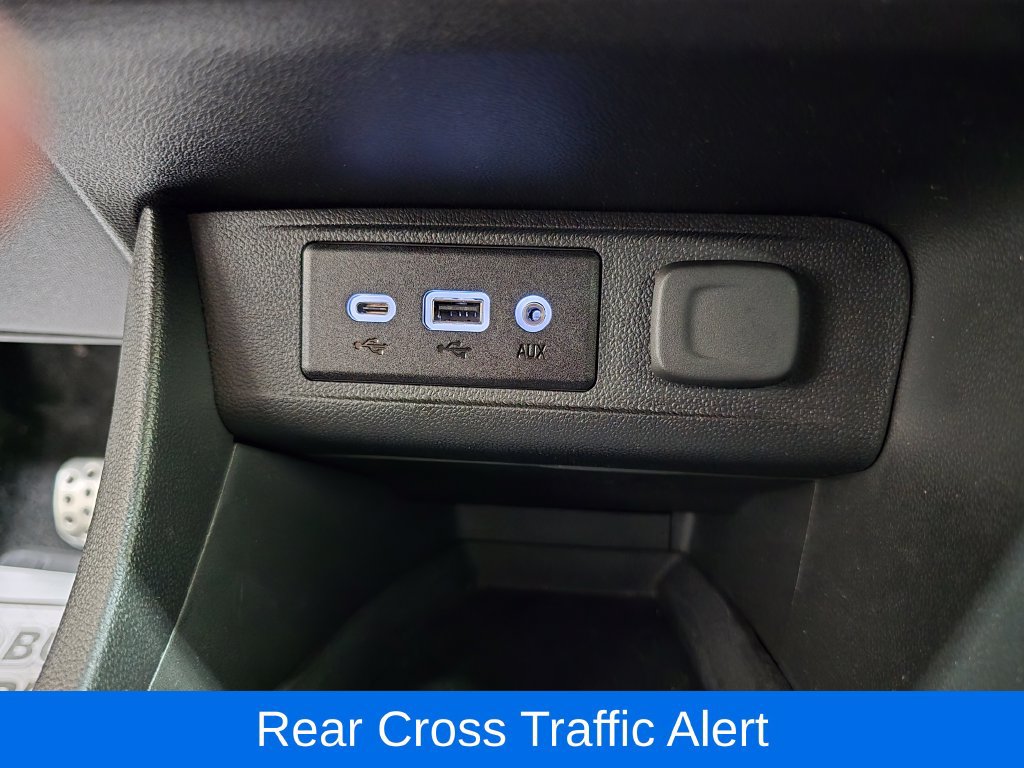 Used 2023 Buick Encore GX Select w/ Sport Touring Package AWD/4WD image 21
