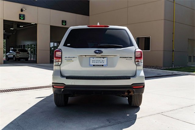 Used 2017 Subaru Forester 2.5i image 5