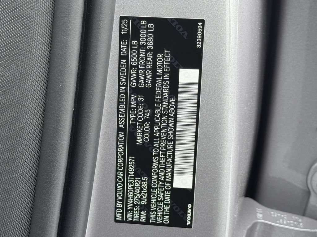 New 2026 Volvo XC90 T8 Plus w/ Protection Package Premier AWD/4WD image 27