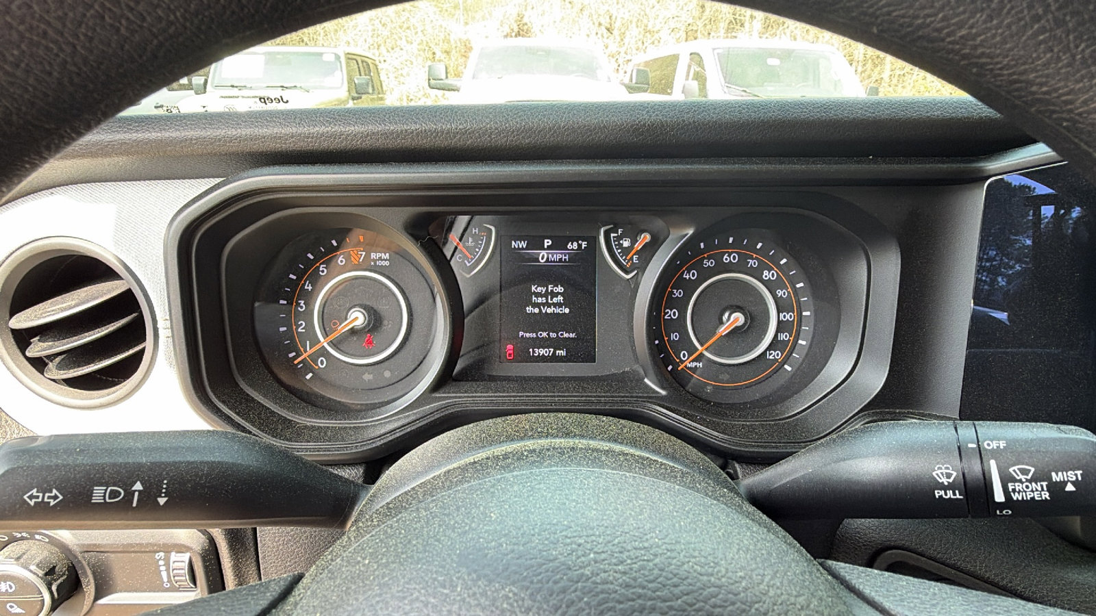 Used 2025 Jeep Gladiator Sport image 29