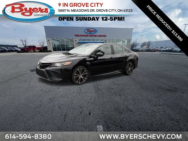 Used 2019 Toyota Camry SE w/ Carpet Mat Package FWD image 1