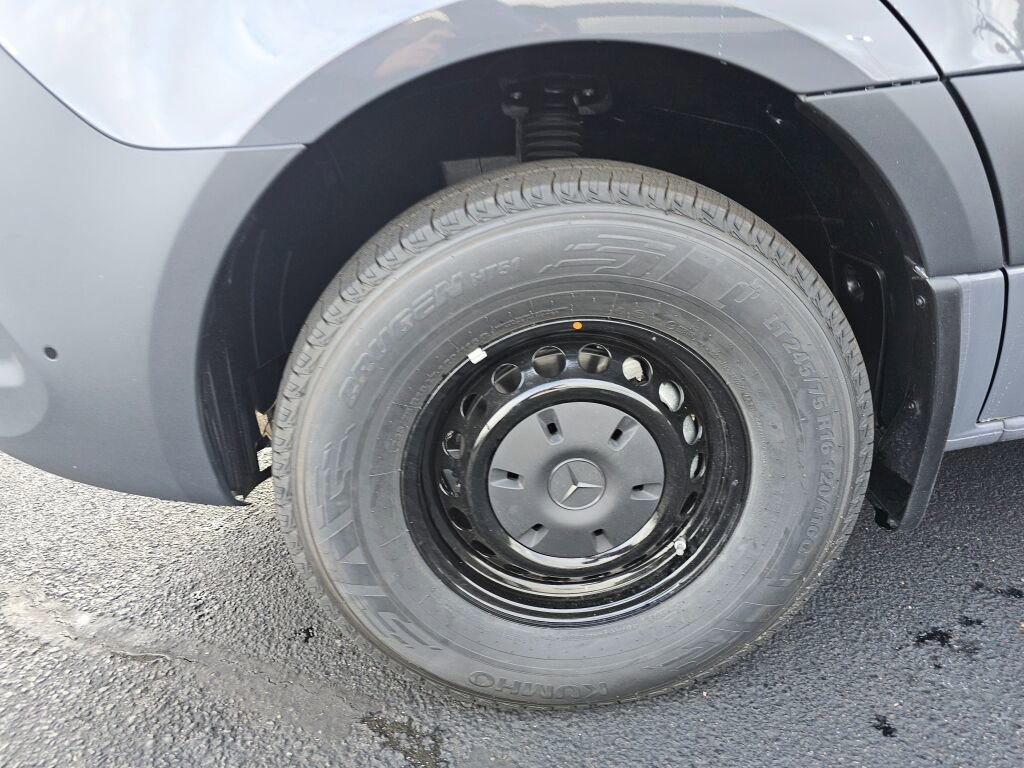 New 2025 Mercedes-Benz Sprinter 2500 image 10