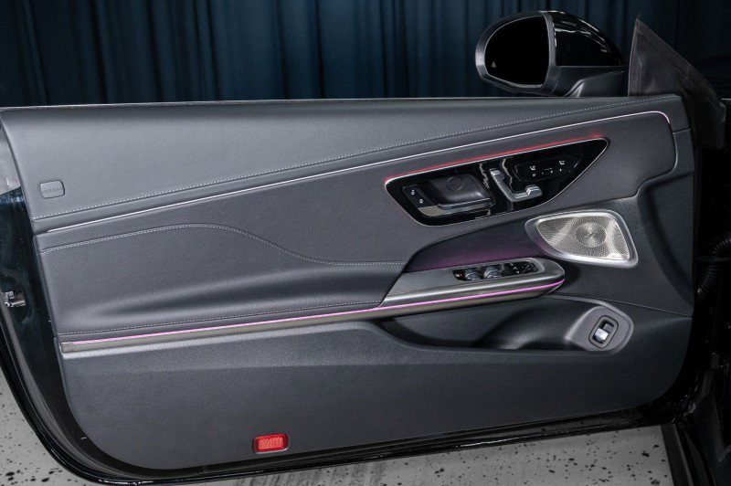 Used 2025 Mercedes-Benz CLE 300 4MATIC Cabriolet image 17