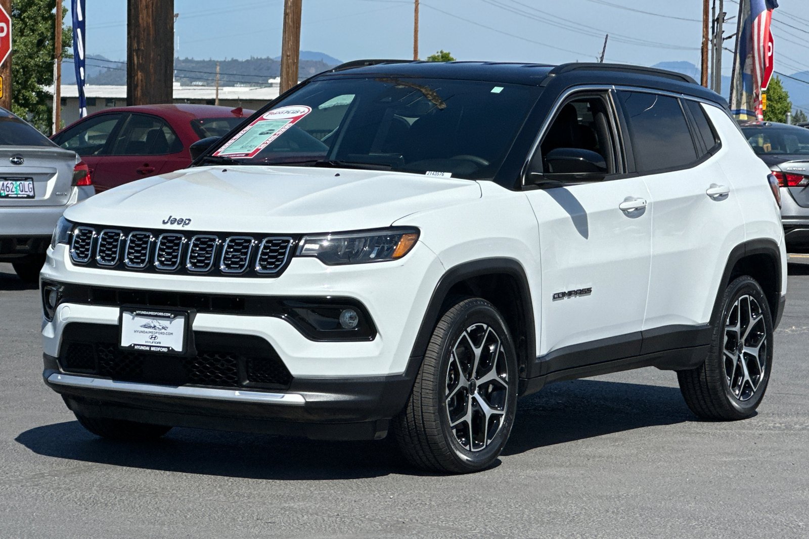 Used 2025 Jeep Compass Limited AWD/4WD image 8