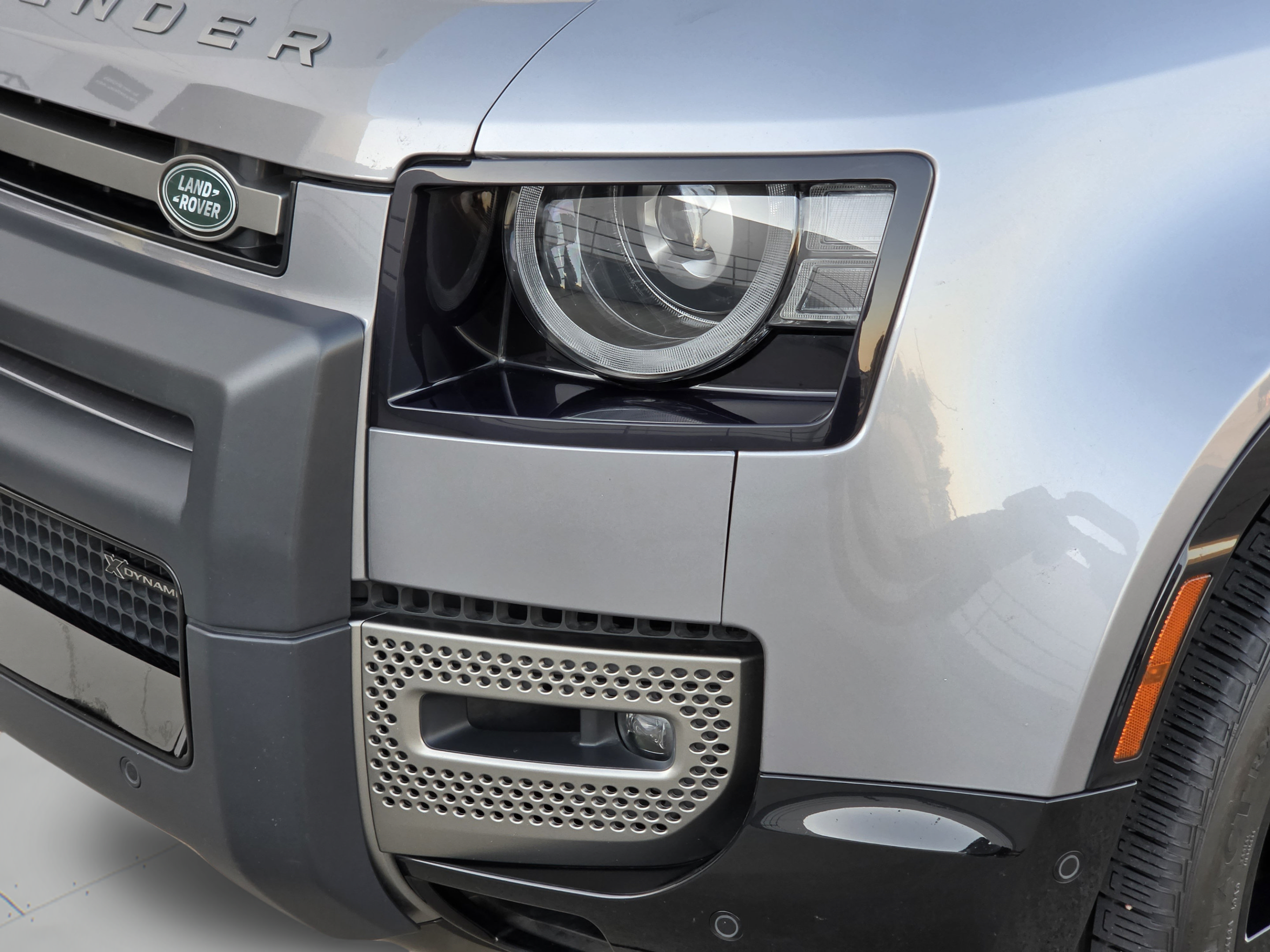 Certified 2023 Land Rover Defender 130 X-Dynamic SE AWD/4WD image 9