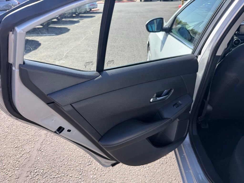 Used 2023 Nissan Sentra S FWD image 11