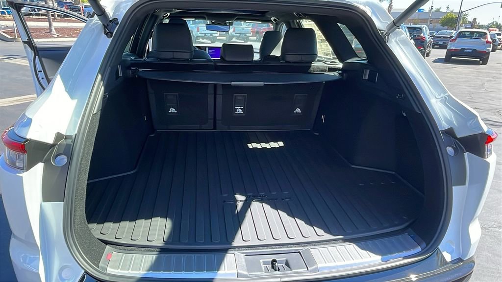 New 2026 Toyota Crown Signia image 33