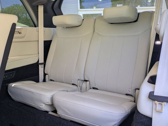 Used 2025 Land Rover Range Rover Long Wheelbase SE AWD/4WD image 31